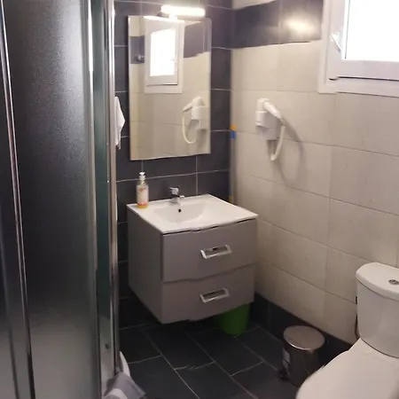Koula 2-petros Apartamento Potos